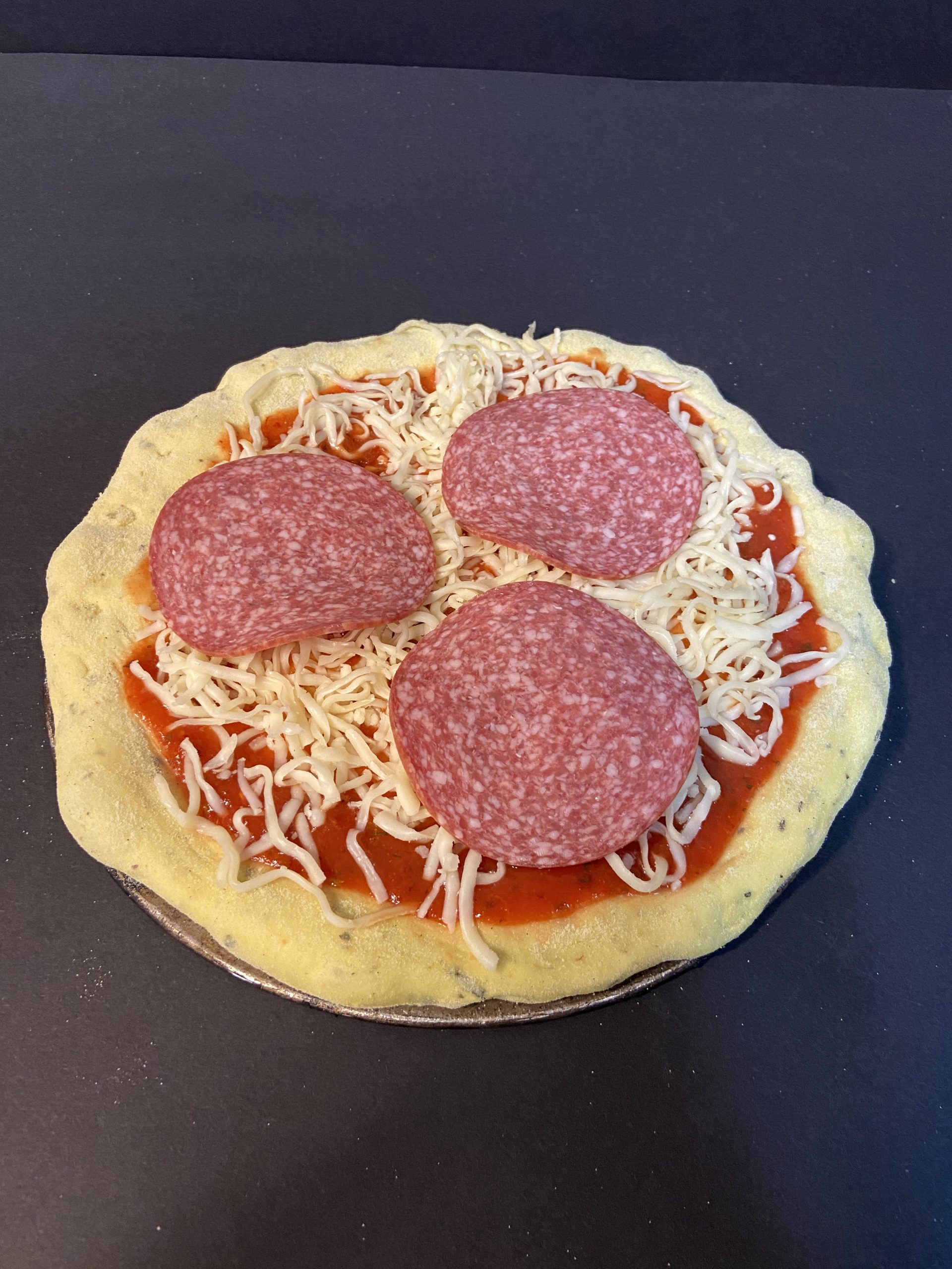 Salamipizza 20cm – Food Cosmos Drive